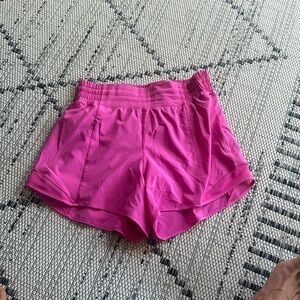 Lulu hotty hot shorts size 6 in sonic pink
